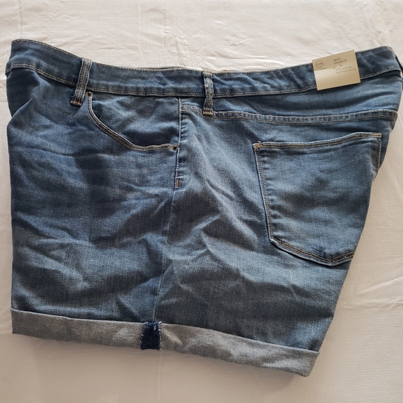 Universal Thread Denim Midi Shorts Cuffed 4" Inseam High Rise Size 24W NWT - Picture 8 of 12